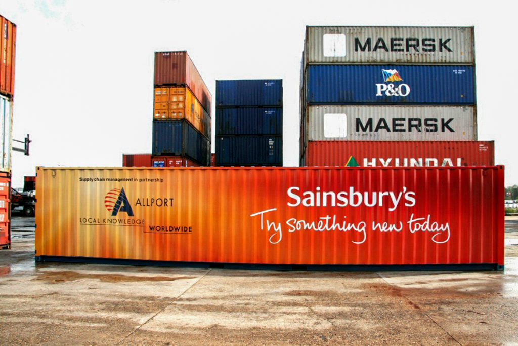 Quang cao tren xe container