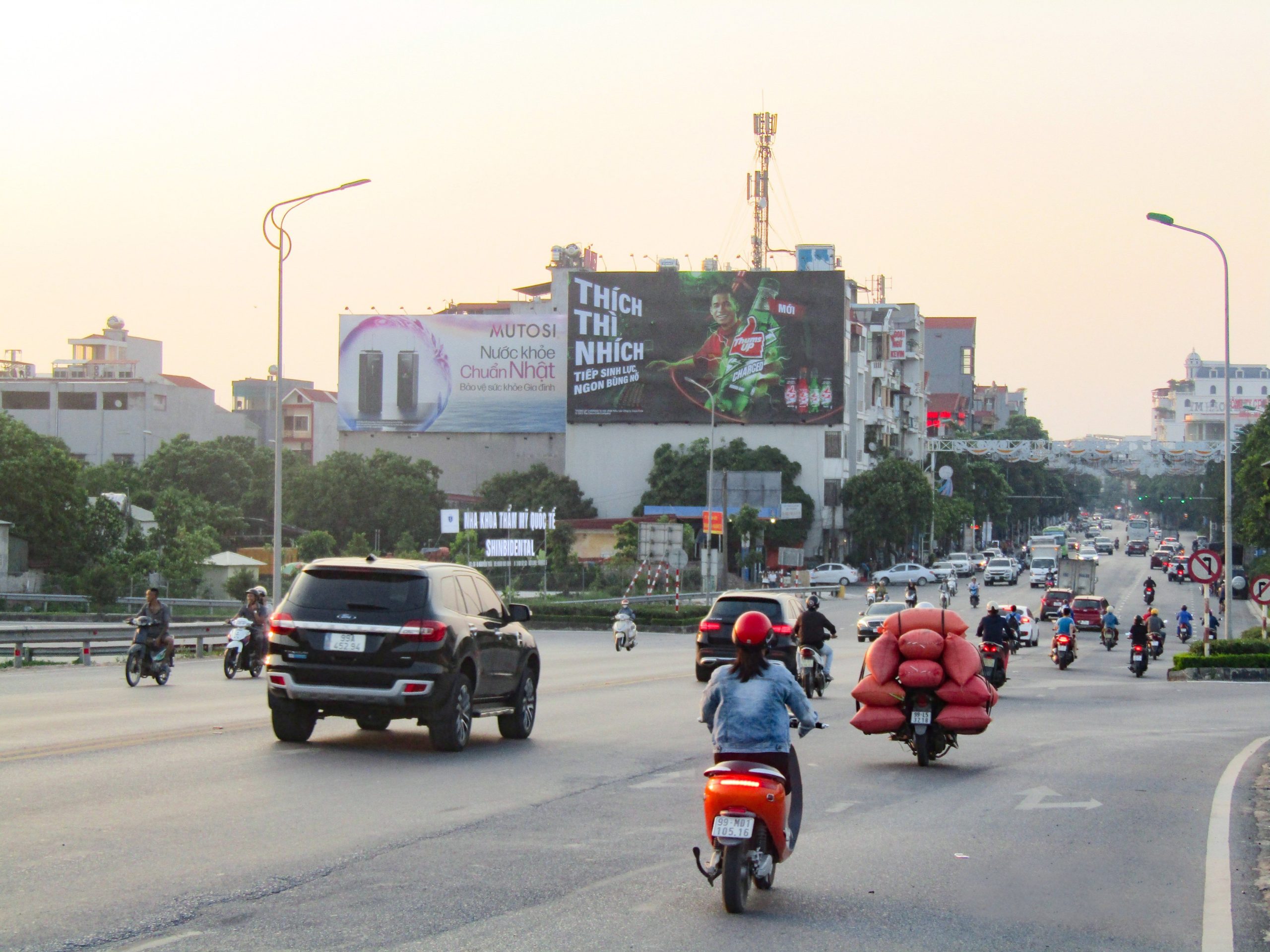 Billboard ngoài trời