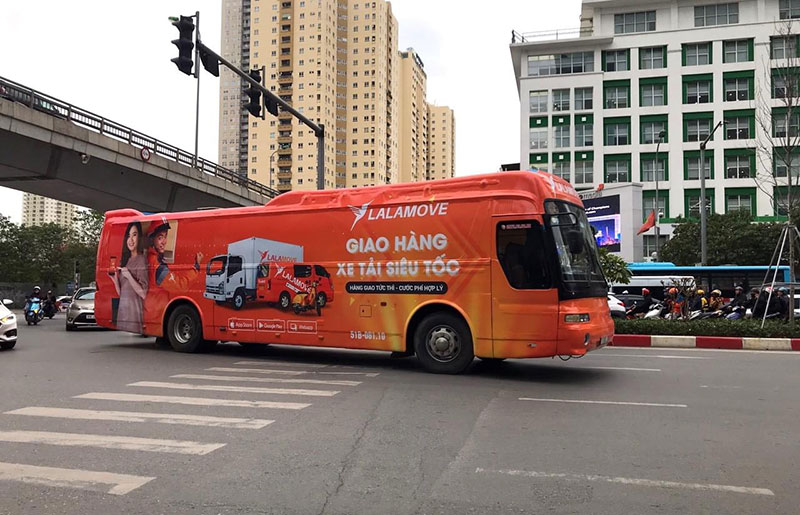 Quảng cáo toàn bộ xe bus