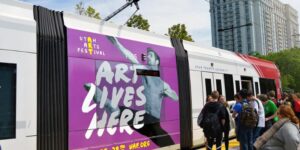 Quảng cáo tàu hoả