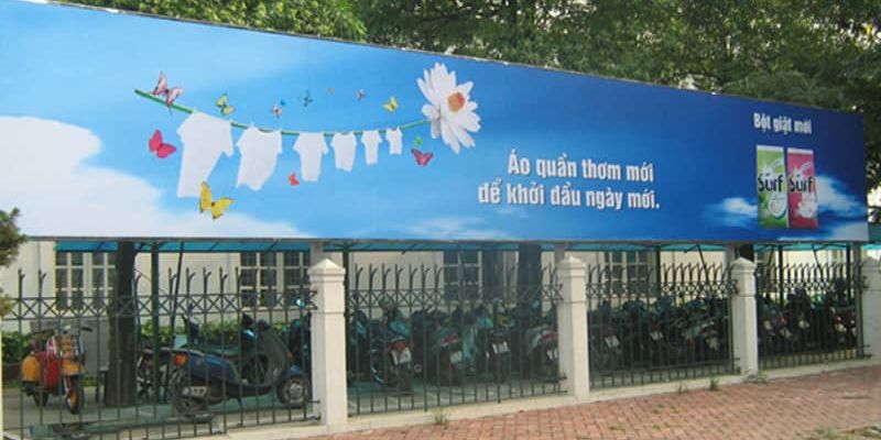 Quảng cáo trường học