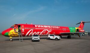 QUẢNG CÁO MÁY BAY